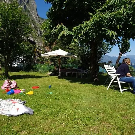 L For Lake Mandello del Lario Exterior photo